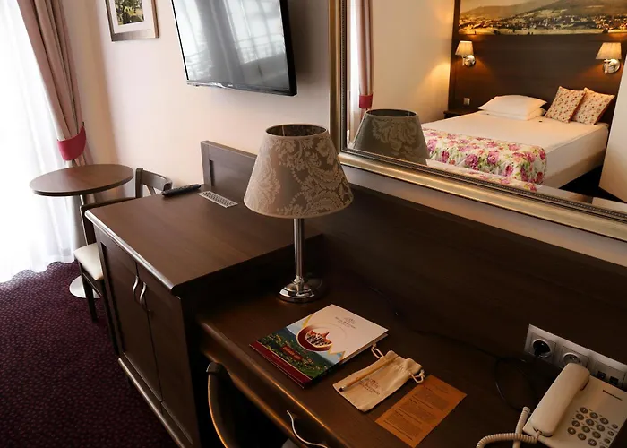 Buczynski Medical & מלון Świeradów-Zdrój